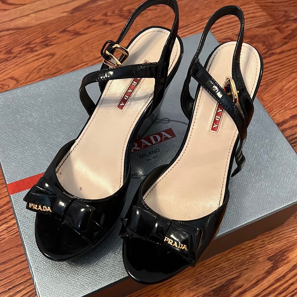 Prada black bow tie vintage wedges size 38 have been worn